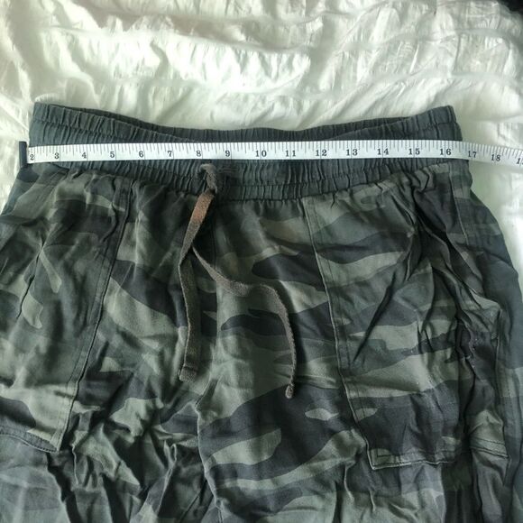 Splendid Camo Joggers - Picture 4 of 5